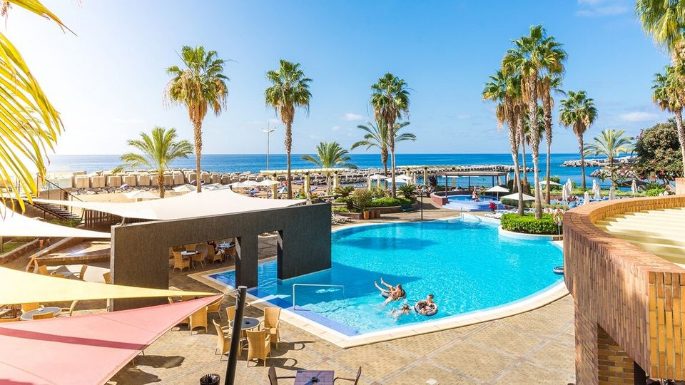 Pooldeck Strand Hotel Savoy Calheta Beach