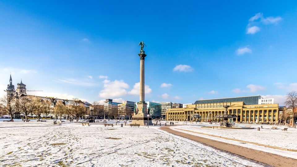 Schlossplatz Stuttgart im Winter