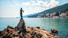 Statue in Opatija ©Summit Art Creations - stock.adobe.com Statue in Opatija