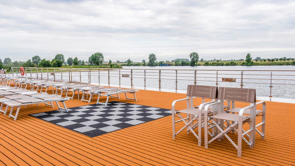 Lady Diletta, Sonnendeck