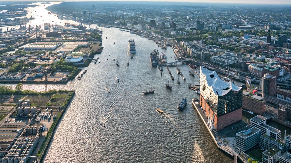 Luftaufnahme mit Elbphilharmonie