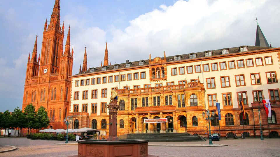 Wiesbaden, Schlossplatz