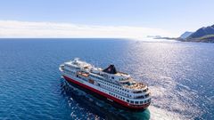 MS Finnmarken, Reine in Lofoten