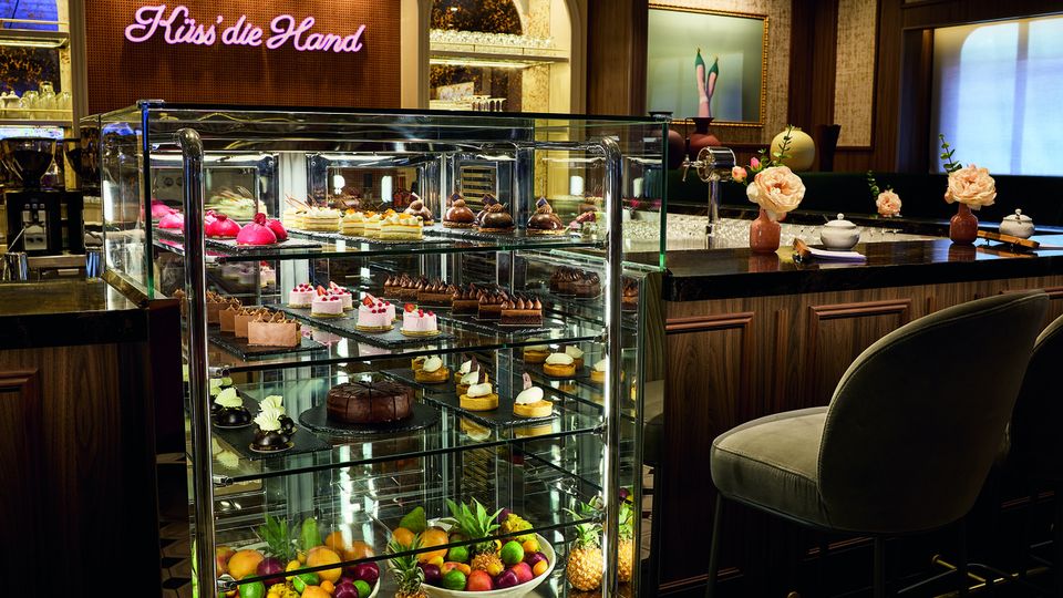 Mein Schiff 7, Café Central ©René Supper, TUICRUISES.COM Mein Schiff 7, Café Central