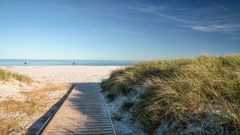 Steg und Sandstrand auf Bornholm