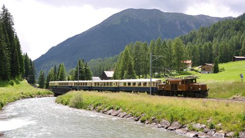 Zug bei Davos