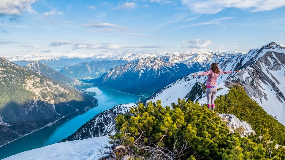 Achensee im Winter vom Berg aus