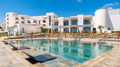 Hotel Regency Salgados mit Pooldeck ©Regency Salgados Hotel & Spa Hotel Regency Salgados mit Pooldeck