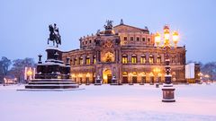 Dresden, Semperoper im Lichterglanz