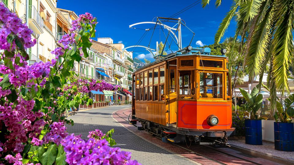 Mallorca, historische Straßenbahn in Port de Soller