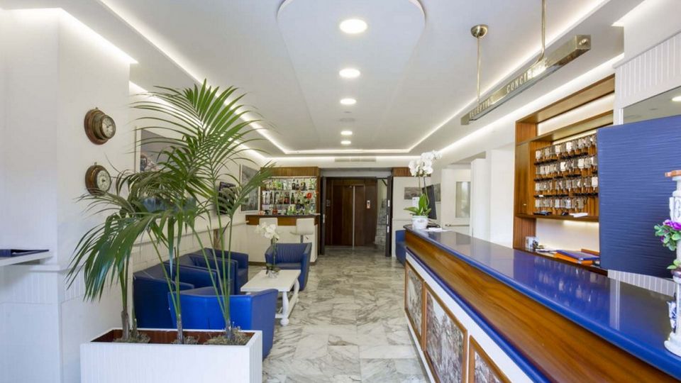 Lobby im Hotel Il Faro auf Sorrent in Italien