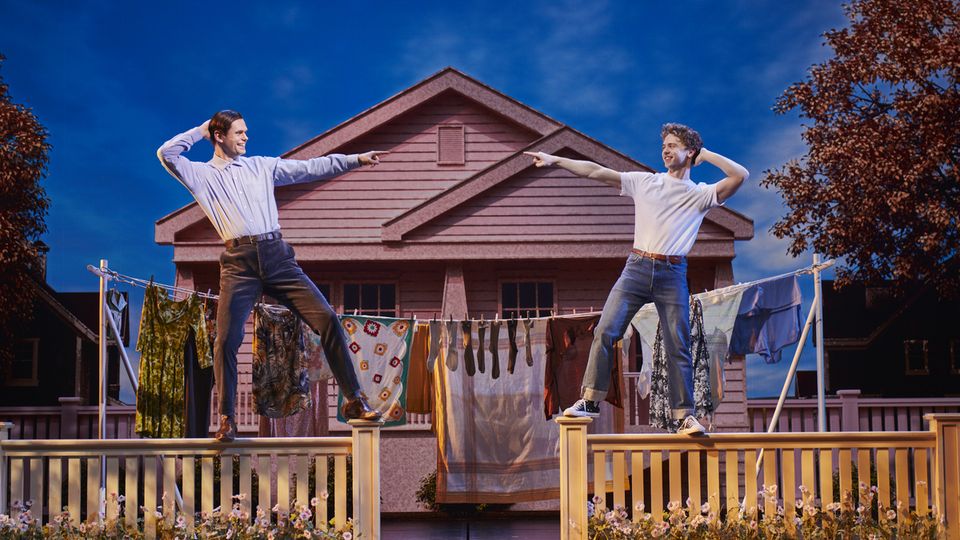 Zurück in die Zukunft, Orlando Gibbs (George McFly) und Caden Brauch (Marty McFly)