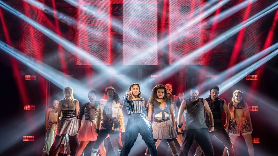 & JULIA ©Johan Persson, Stage Engertainment & JULIA