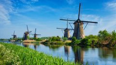 Windmühlen bei Kinderdijk in Holland