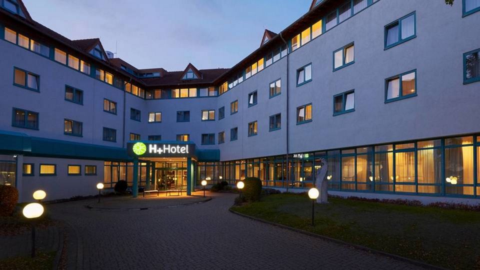 Außenansicht H+ Hotel Stuttgart Herrenberg