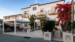 Hotel Mandetta, Hoteleingang