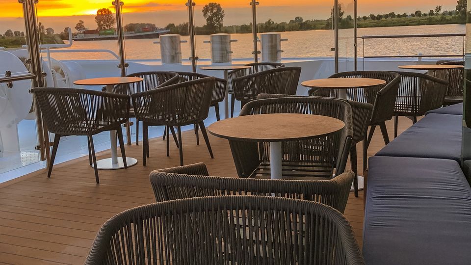 Lady Diletta, Bar Außendeck