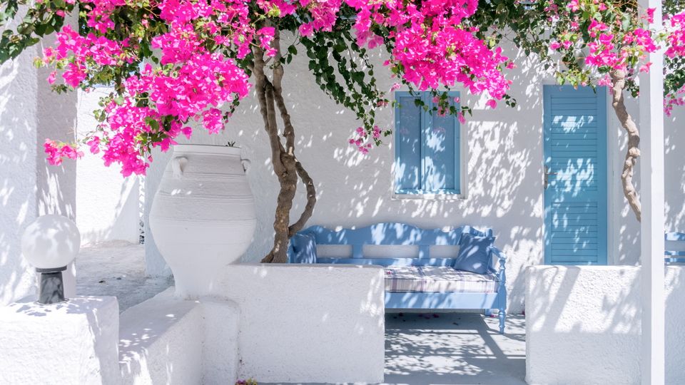 Santorin Bank im Schatten