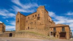 Castelbueno ©majonit, AdobeStock Castelbueno