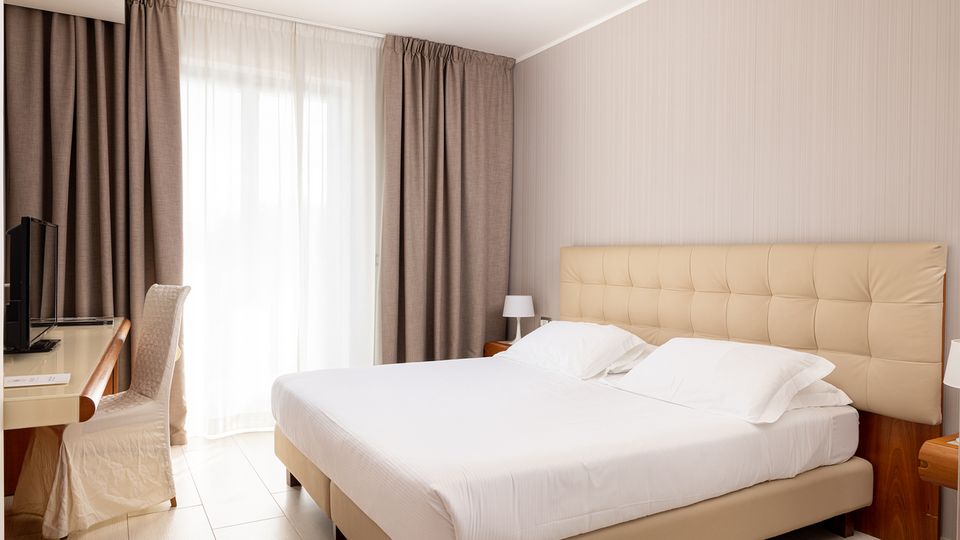 Zimmerbeispiel Hotel D'Aragona ©D'Aragona Zimmerbeispiel Hotel D'Aragona