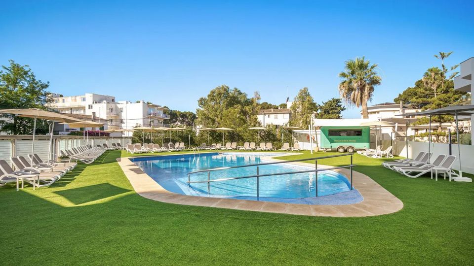 THB María Isabel Playa de Palma, Pool