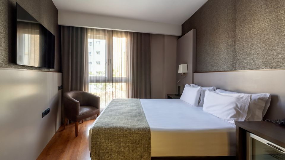 Hotel Catalonia Atenas Schlafzimmer