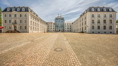 Saarbrückener Schloss und Platz des unsichtbaren Mahnmals