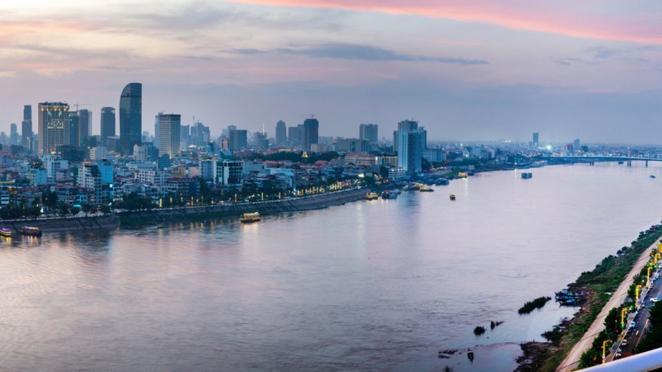 Skyline zum Sonnenuntergang, Phnom Penh