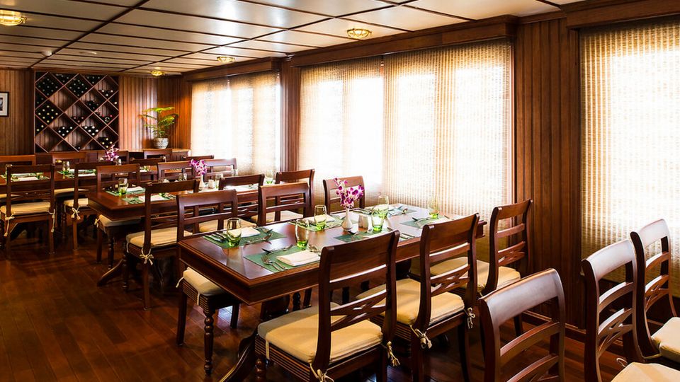 RV Bassac Pandaw, Restaurant