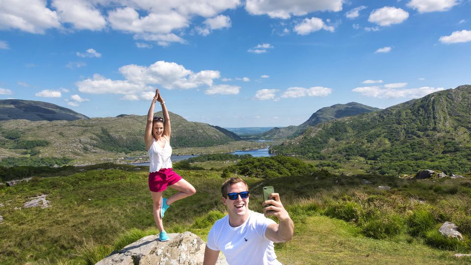 Junges Paar bei Killarney