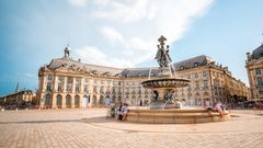 La Bourse Platz in Bordeaux ©rh2010, Adobe Stock La Bourse Platz in Bordeaux