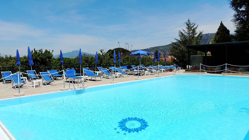 Hotel Girasole, Pool