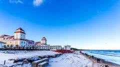 Strand und Kurhaus Binz im Winter