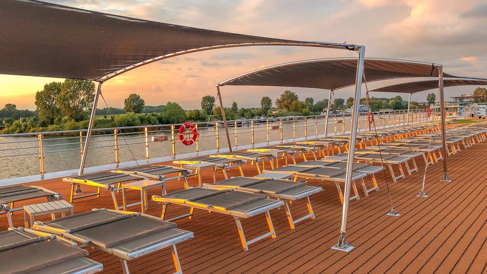 Lady Diletta, Sonnendeck in der Abendsonne 