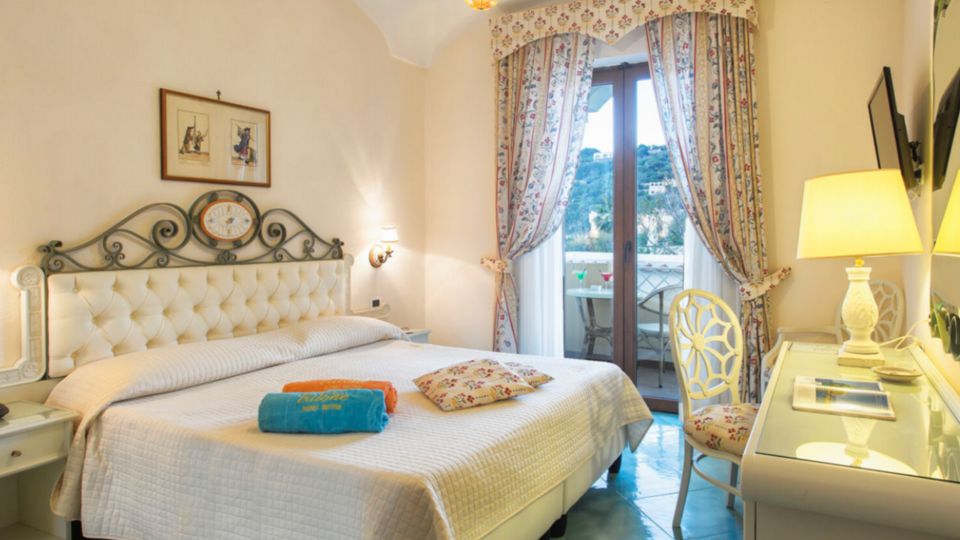 Hotel Tritone Terme Schlafzimmer