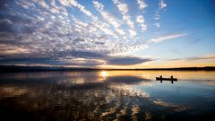 Starnberger See, Bernried, Abendstimmung mit Boot