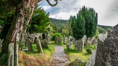 Tombstones in Glendalough ©e55evu, Adobe Stock Tombstones in Glendalough