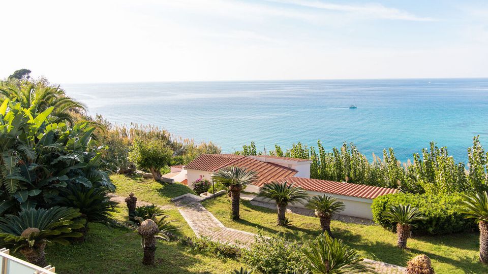 Villaggio Stromboli, Ricadi, Garten