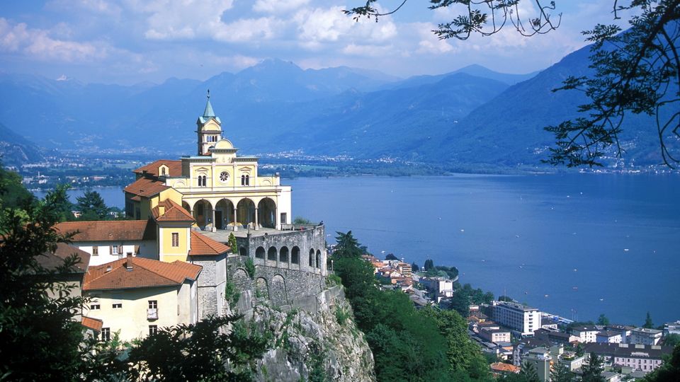 Langensee mit Blick über Locarno