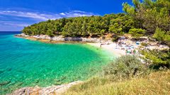 Idyllischer Strand in Pula, Istrien