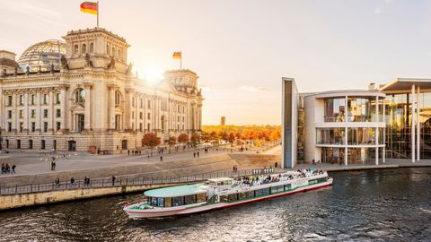 Berlin_Reichstag Bootstour Spree 