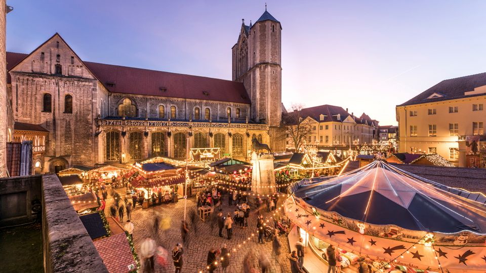 Braunschweig, Weihnachtsmarkt in der Altstadt am Dom